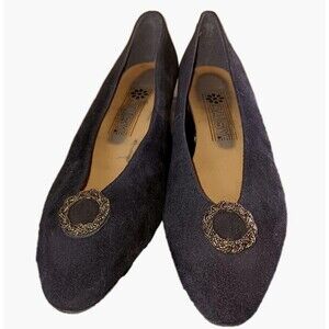 NWOB Slip On VINTAGE Black SUEDE Leather Low Heel Gold BROOCH Shoe Size 11 W